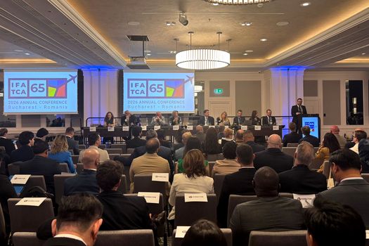 Cum schimbă criza din Orientul Mijlociu harta zborurilor de deasupra României și a lumii? Peste 430 de controlori de trafic aerian din 85 de țări își împărtășesc experiențele la București