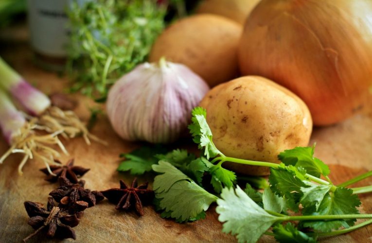 Deficitul comercial la preparatele din fructe și legume a coborât la 513 mil. euro în 2025, prima scădere din ultimul deceniu