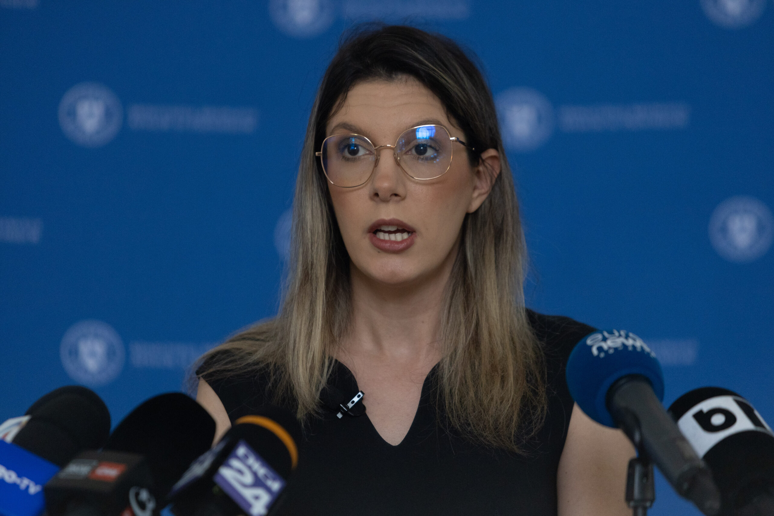 Diana Buzoianu:Țevi care deversează în mare și stații GPL îngropate în nisip trag în jos turismul românesc
