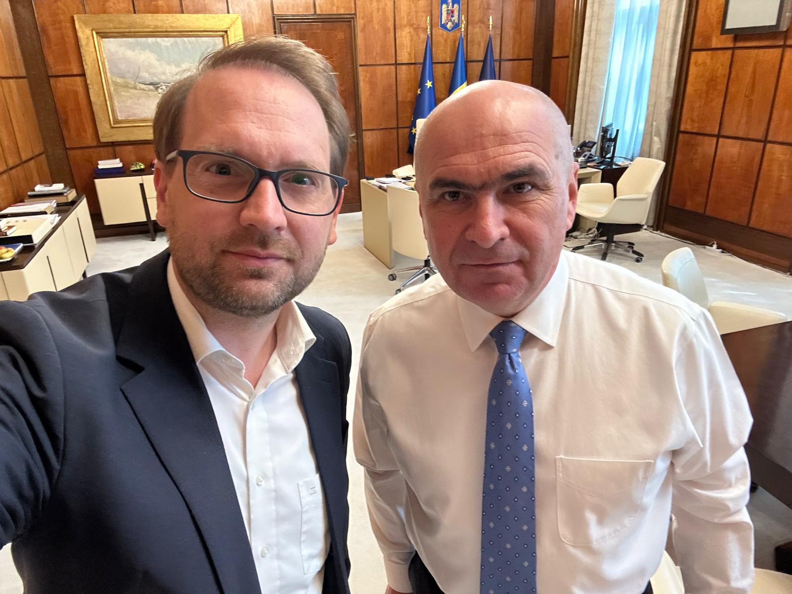 Dominic Fritz, reacție la alianța PSD-AUR împotriva Guvernului Bolojan: „Cele două partide sunt din același aluat”