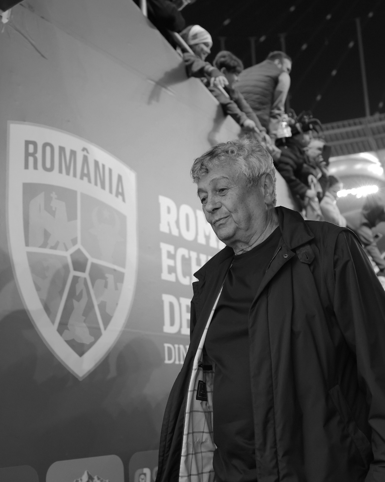Echipa națională de fotbal a României: Mulțumim pentru tot, domnule Lucescu
