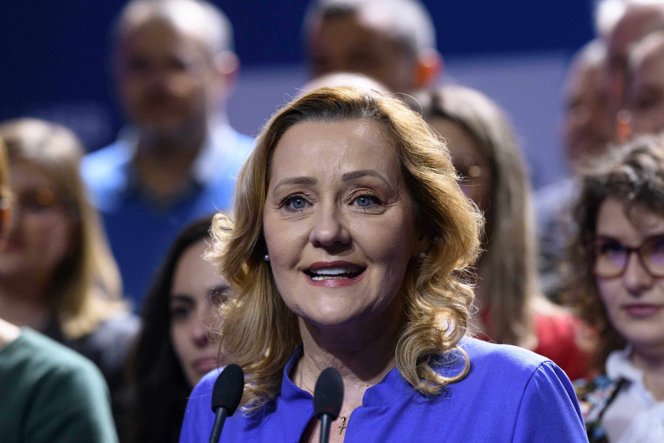 Elena Lasconi caută consilier personal la Primăria Câmpulung. Salariul anunțat a stârnit reacții