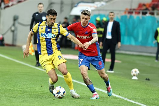 FCSB câștigă clar cu Petrolul, 3-1, în primul meci după plecarea lui Rădoi
