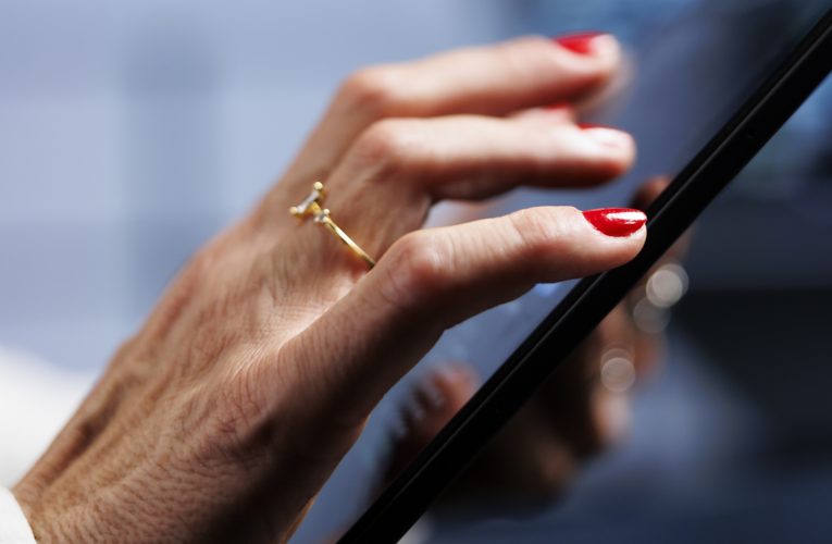 Greșeala pe care o fac aproape toți utilizatorii de smartphone: ce nu trebuie să păstrezi niciodată în telefon