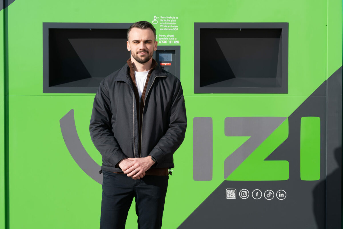 Ieșeanul care a brevetat colectarea PET-urilor cu sacul extinde RVM-urile IZI în șase orașe: planul pentru România