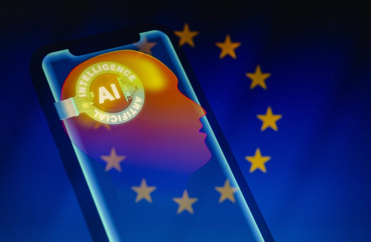 Instituțiile UE au interzis personalului lor să utilizeze conținut generat cu AI în comunicările oficiale