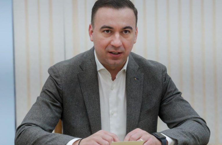 Ivan: Scăderea prețurilor se va simți la pompă cu o întârziere de câteva săptămâni