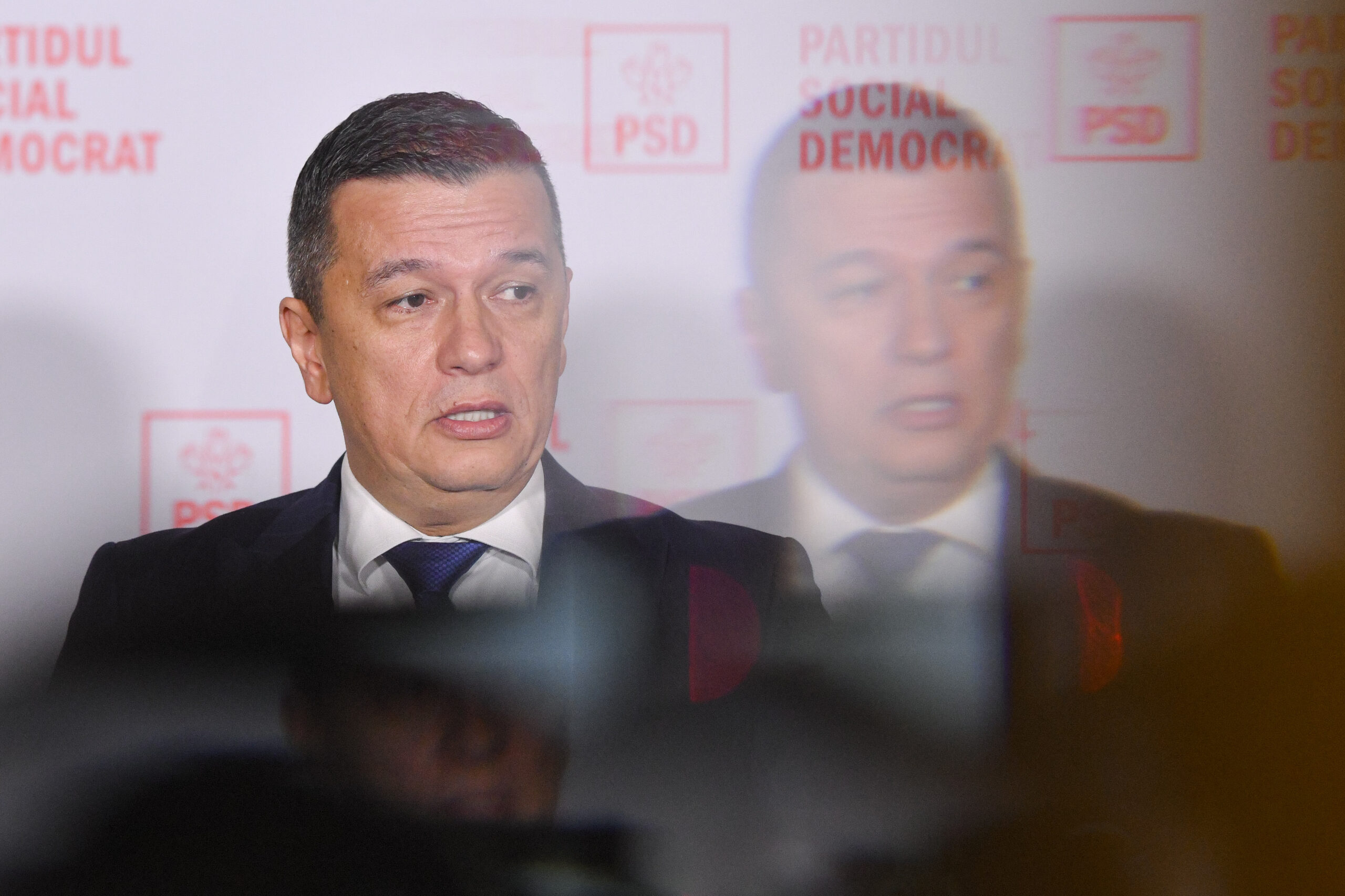 „Mă cheamă Ilie Bolojan să nu-mi dau demisia” Grindeanu, despre ce se întâmplă cu el dacă moțiunea pică