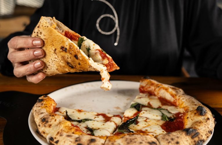 Mănânci mâncare veche? Ce alimente îți pot provoca toxiinfecție alimentară chiar și la 24 de ore după ce sunt gătite