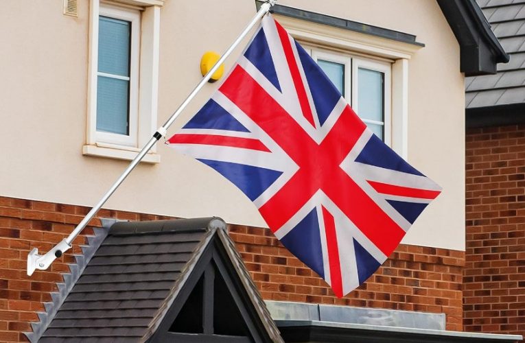 Marea Britanie: Firme de avocatură îi învață pe migranți să pozeze în homosexuali ca să obțină azil