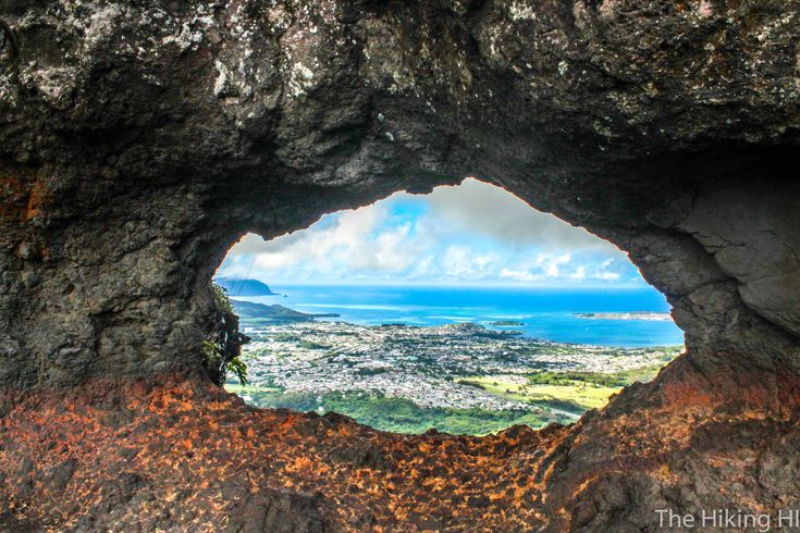 Medicul acuzat că a încercat să-și ucidă soția pe o stâncă din Hawaii, în fața pledoariilor finale. Mărturii șocante din proces