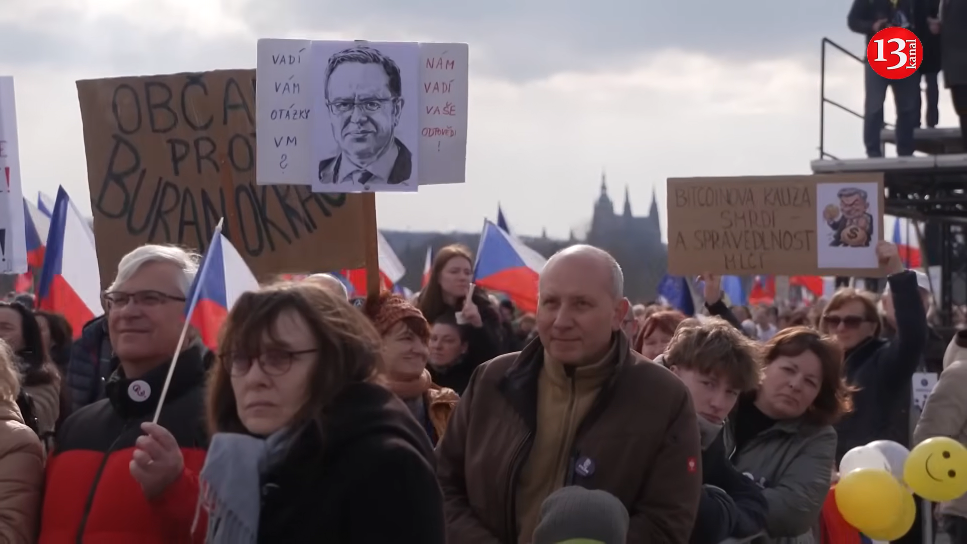 Mii de elevi și studenți, în stradă, la Praga, pentru susținerea radioului și a televiziunii publice