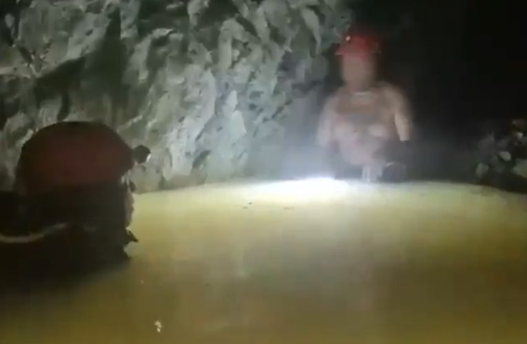 Miner salvat după 14 zile sub pământ în Mexic, după prăbușirea unei mine