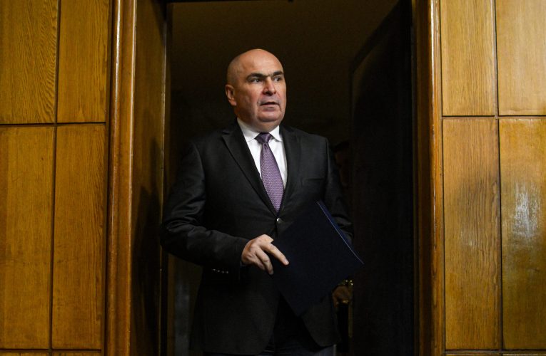 Miniștrii PSD au fost „bruiați din afara Guvernului”, spune premierul Bolojan