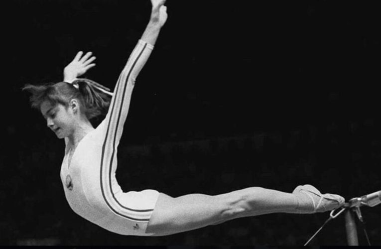 Nadia Comăneci revine acasă, la Onești