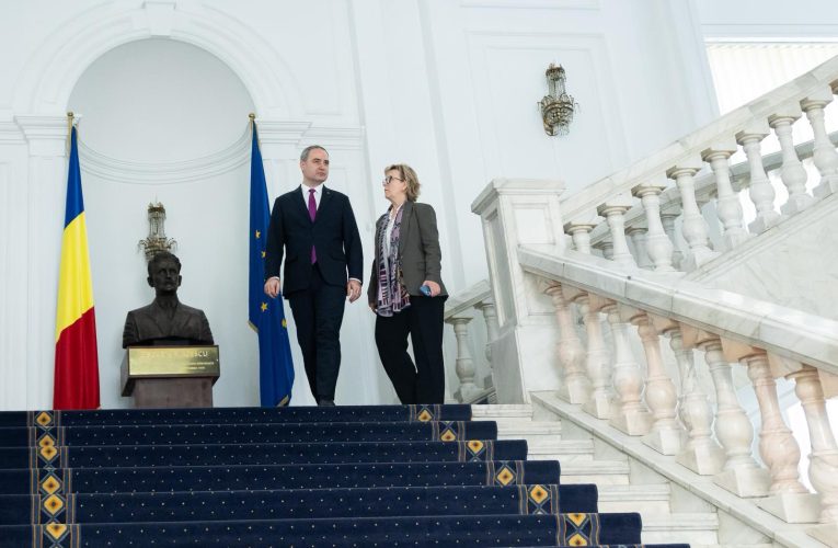 Nazare, după întâlnirea cu comisarul european pentru servicii financiare: Dezvoltarea pieței de capital, una dintre ambițiile strategice ale României