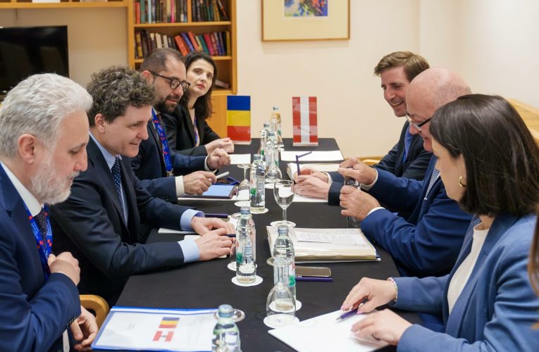 Nicușor Dan s-a întâlnit cu cancelarul Austriei la Summitul Inițiativei celor Trei Mări