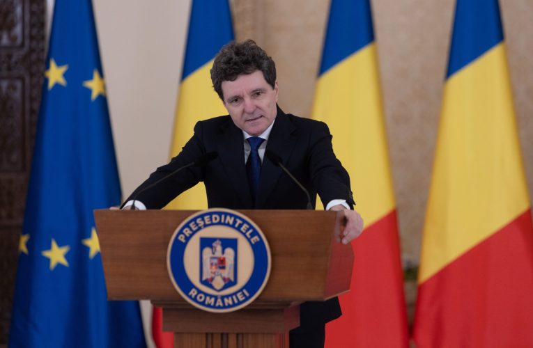 Nicușor Dan se întâlnește luni cu liderii PSD, PNL, USR, UDMR și ai grupului minorităților