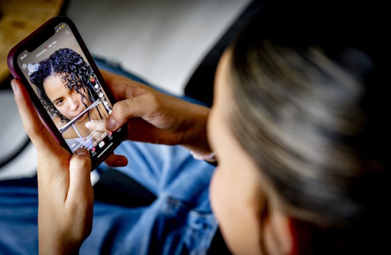 Norvegia se alătură țărilor care interzic rețelele sociale copiilor sub 16 ani