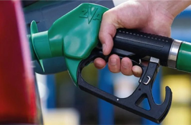 O lună fără taxă pe combustibil în Indiana. Reducere la pompă pentru șoferi