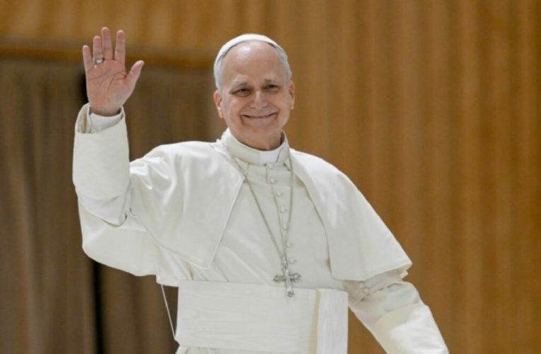 Papa, atacat din nou de Trump, declară în Camerun că „cei bogați și puternici” amenință pacea