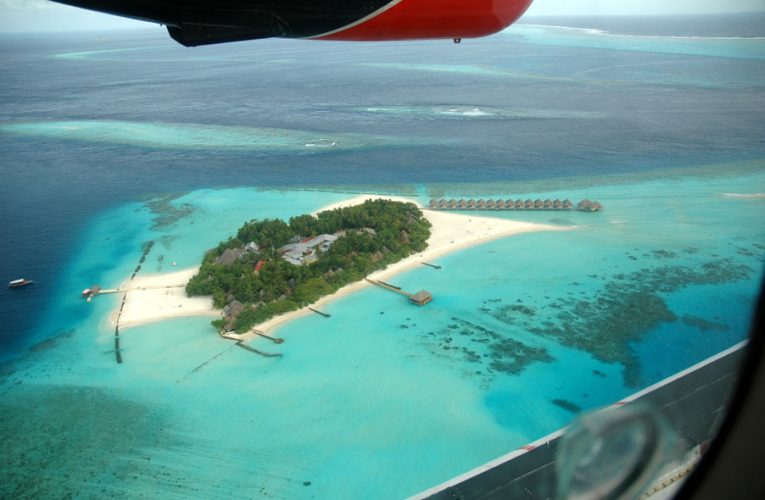 Paradoxul zborurilor în criza din Orientul Mijlociu: Maldive și Thailanda, mai ieftine decât sudul Italiei