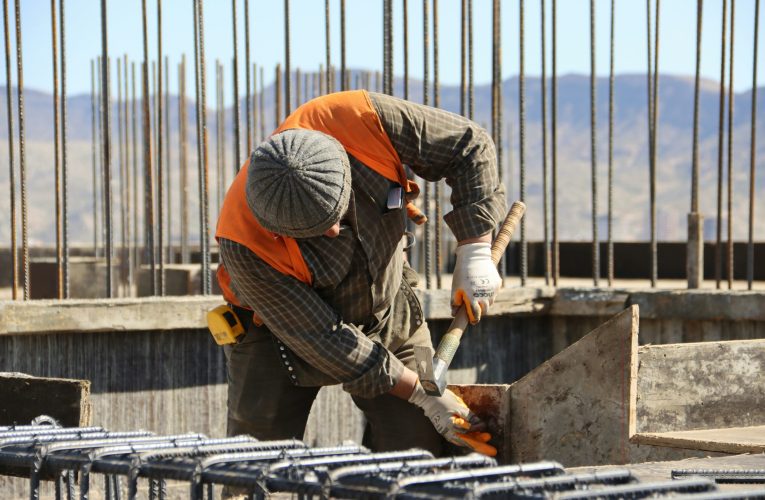 Peste 32.000 de locuri de muncă, libere la nivel național. Domeniile cu cele mai multe posturi vacante