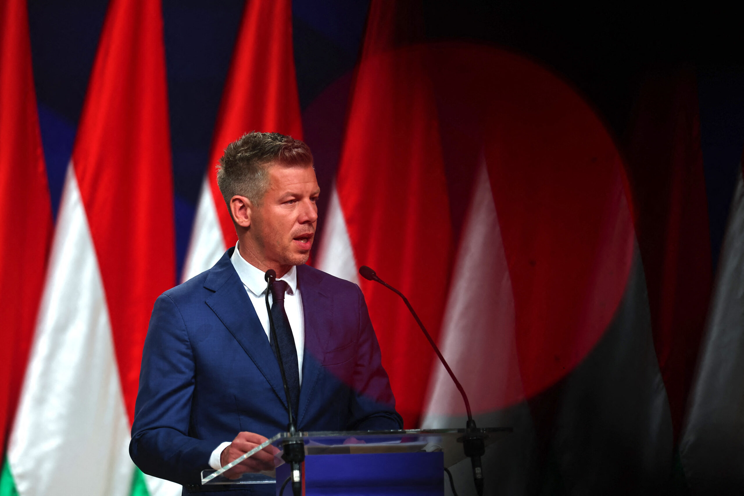 Peter Magyar acuză că în guvernul ungar se distrug documente sensibile înainte de plecarea lui Viktor Orban