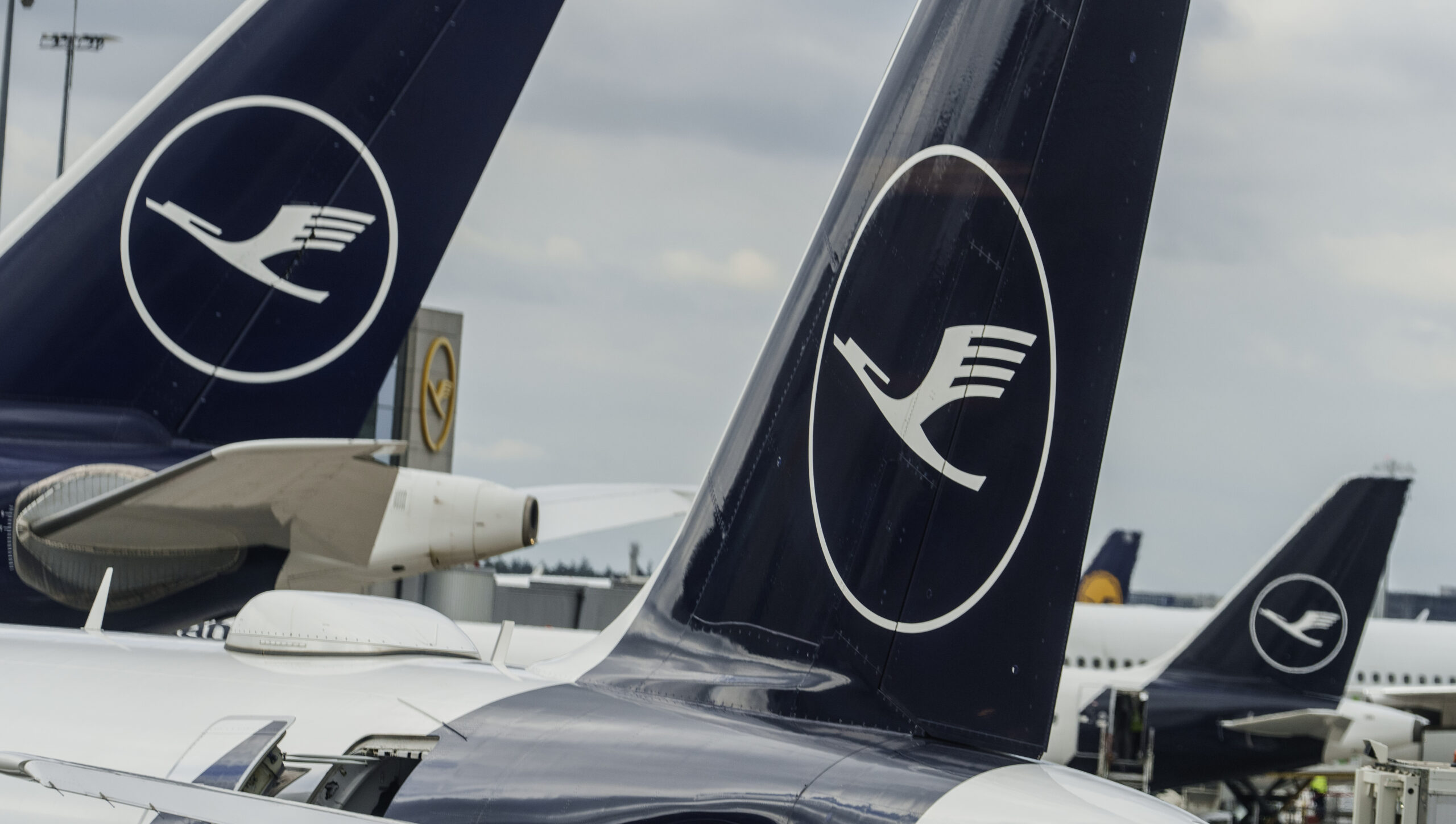 Piloții Lufthansa anunță o nouă grevă. Sindicatele au cerut blocarea activității companiei germane, luni și marți