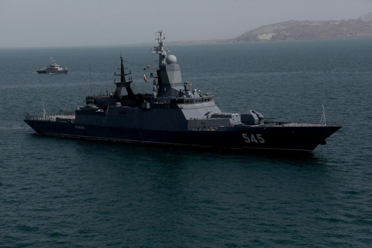 Prețurile petrolului, aproape neschimbate: piața cântărește amenințările lui Trump și propunerea de armistițiu