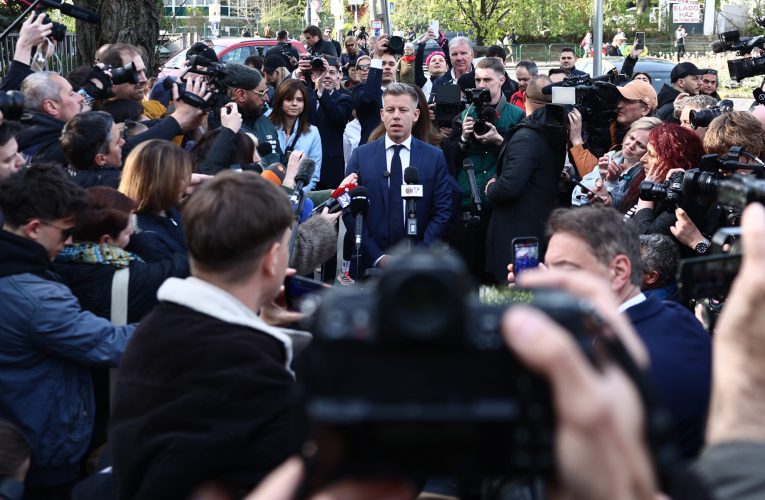 Prima reacție oficială a României după alegerile din Ungaria. Bolojan, mesaj pe X pentru Magyar