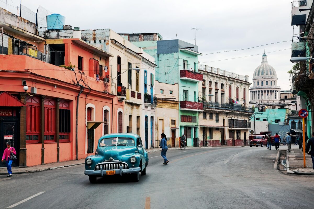 Protest pe biciclete la Havana. Cubanezii cer ridicarea embargoului american