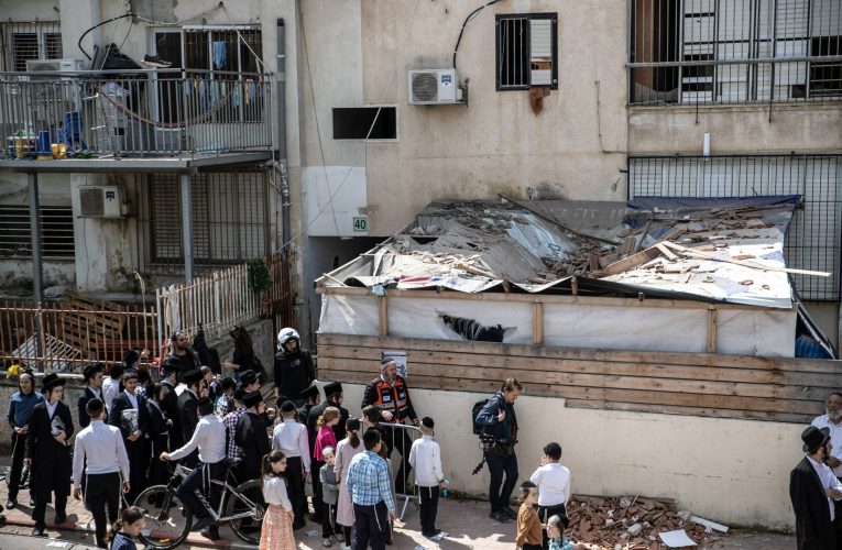 Războiul din Orientul Mijlociu, ziua 35 | Iranul promite atacuri „devastatoare” în Israel / Consiliul ONU va vota asupra folosirii forței pentru eliberarea Strâmtorii Ormuz / Kuweitul interceptează drone și rachete ostile