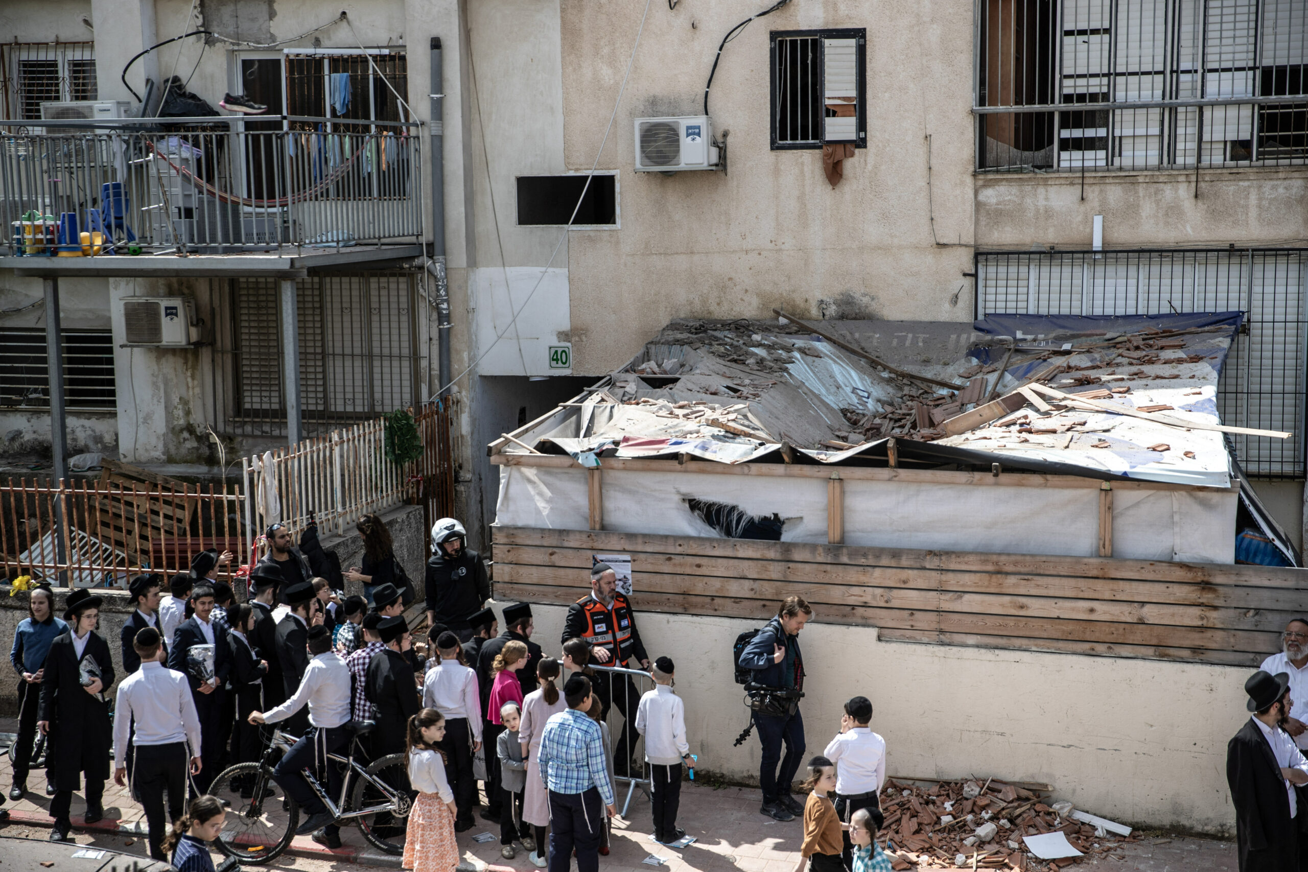 Războiul din Orientul Mijlociu, ziua 35 | Iranul promite atacuri „devastatoare” în Israel / Consiliul ONU va vota asupra folosirii forței pentru eliberarea Strâmtorii Ormuz / Kuweitul interceptează drone și rachete ostile