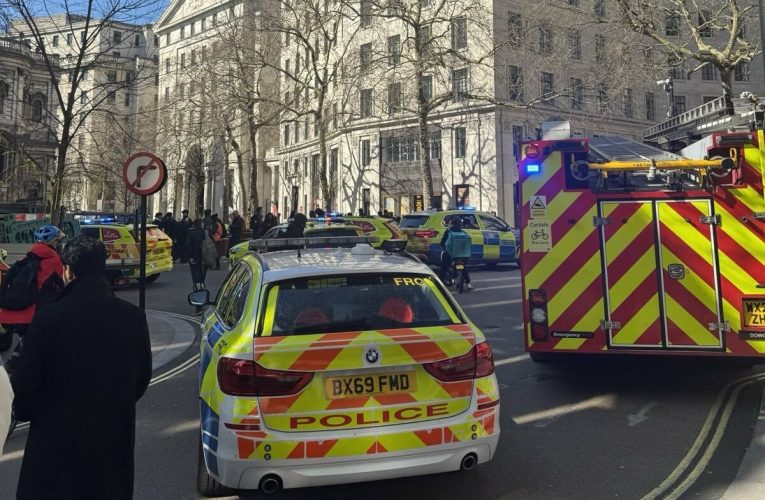 Regatul Unit s-a săturat de imigranți. Partidele de dreapta cer deportări în masă, în stilul ICE