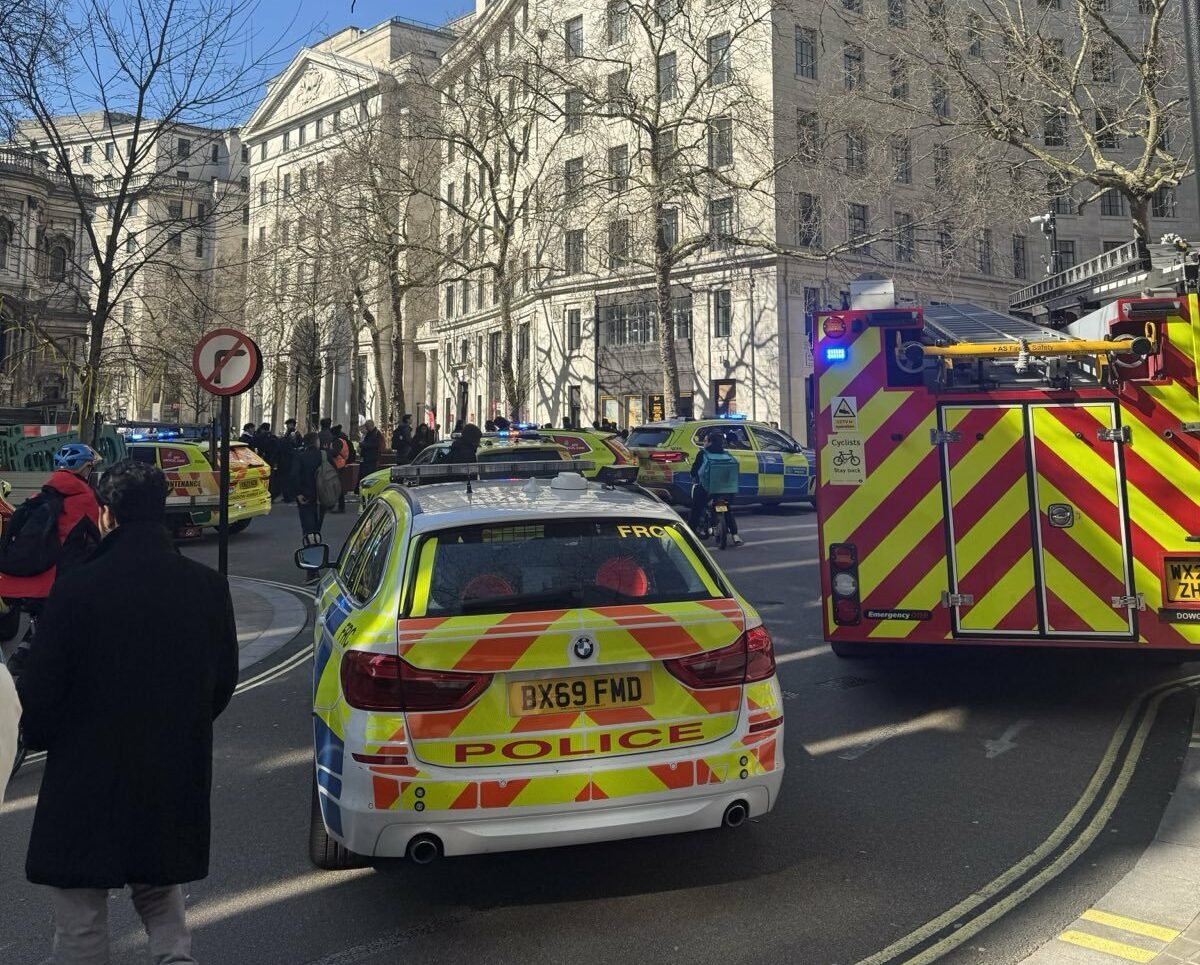 Regatul Unit s-a săturat de imigranți. Partidele de dreapta cer deportări în masă, în stilul ICE