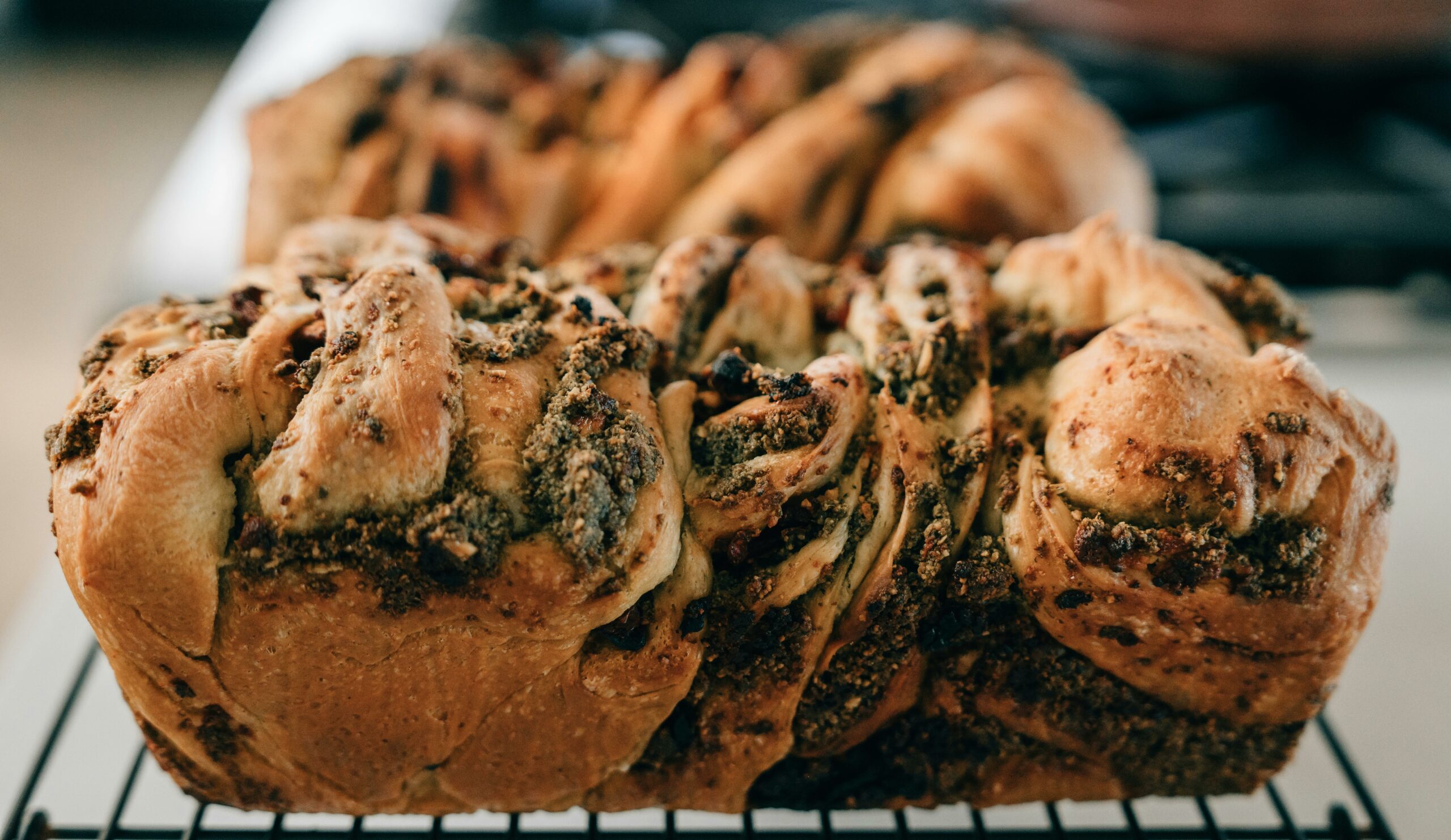 Rețeta tradițională de cozonac pufos pentru Paște. Desertul nelipsit de pe masa de sărbătoare