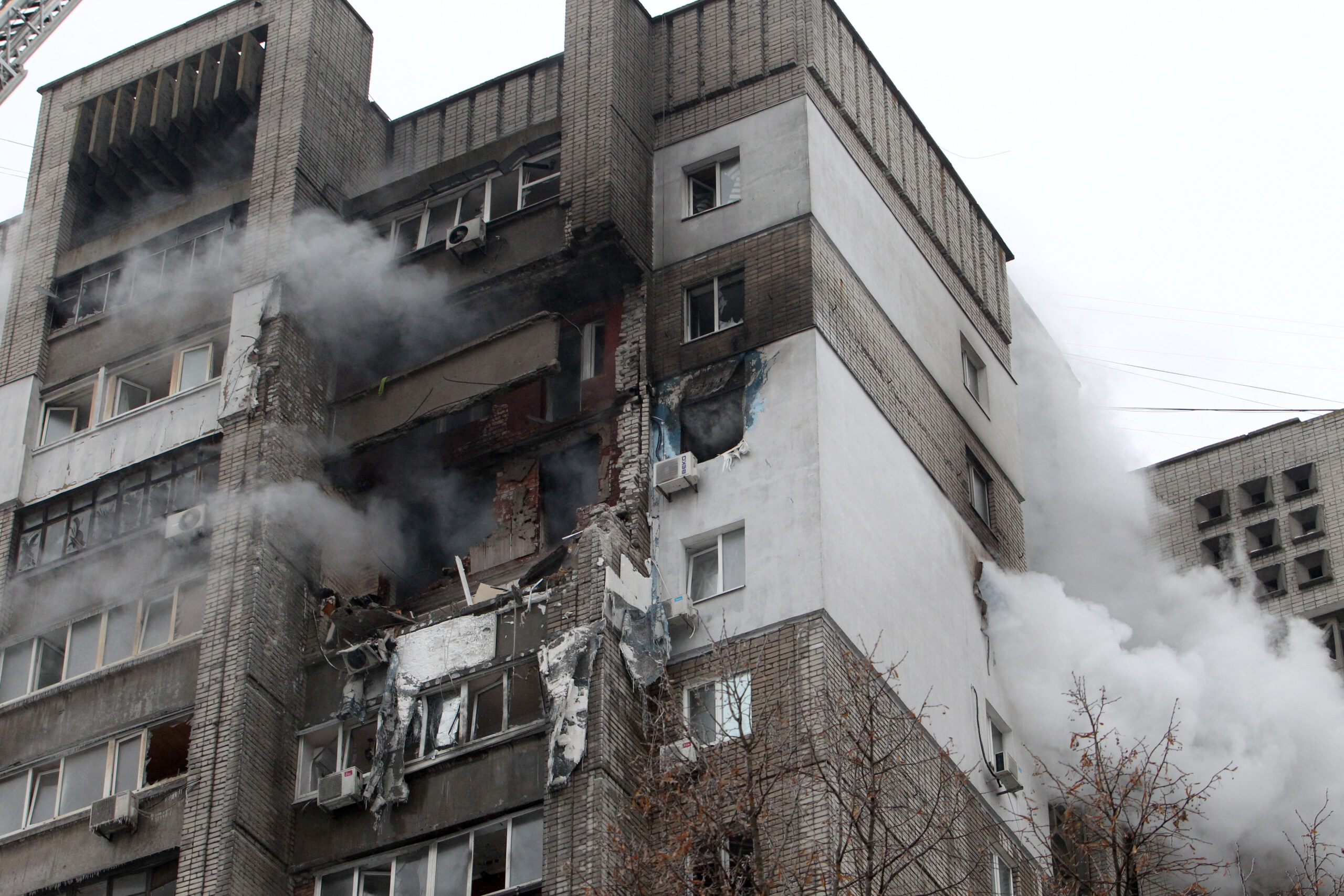 Șase morți și zeci de răniți în urma unui val de atacuri rusești cu drone și rachete în mai multe regiuni din Ucraina