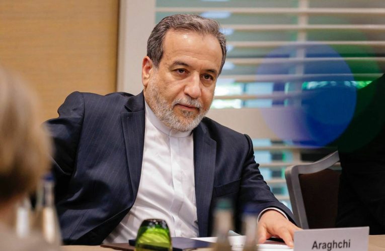 Șeful diplomației iraniene ar putea reveni în Pakistan după anularea unei vizite americane