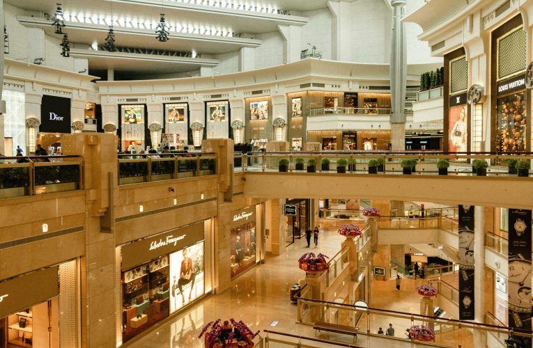 Singurul mall deschis în ziua de Paște