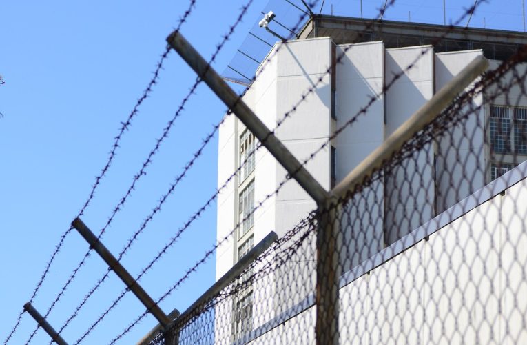 Slujbă de Înviere, în spatele gratiilor. Ce li s-a pregătit deținuților de la Penitenciarul Rahova