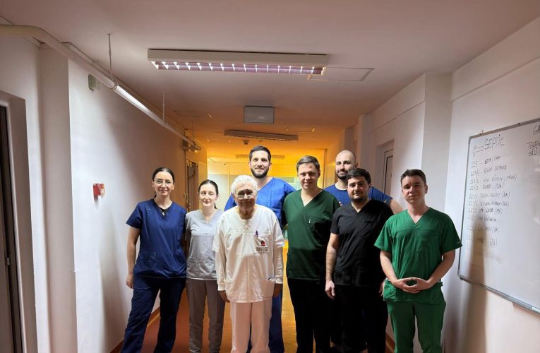 Spitalul „Constantin Opriș” din Baia Mare / Pacientă de 71 de ani, aflată în moarte cerebrală, a salvat trei vieți prin donare de organe