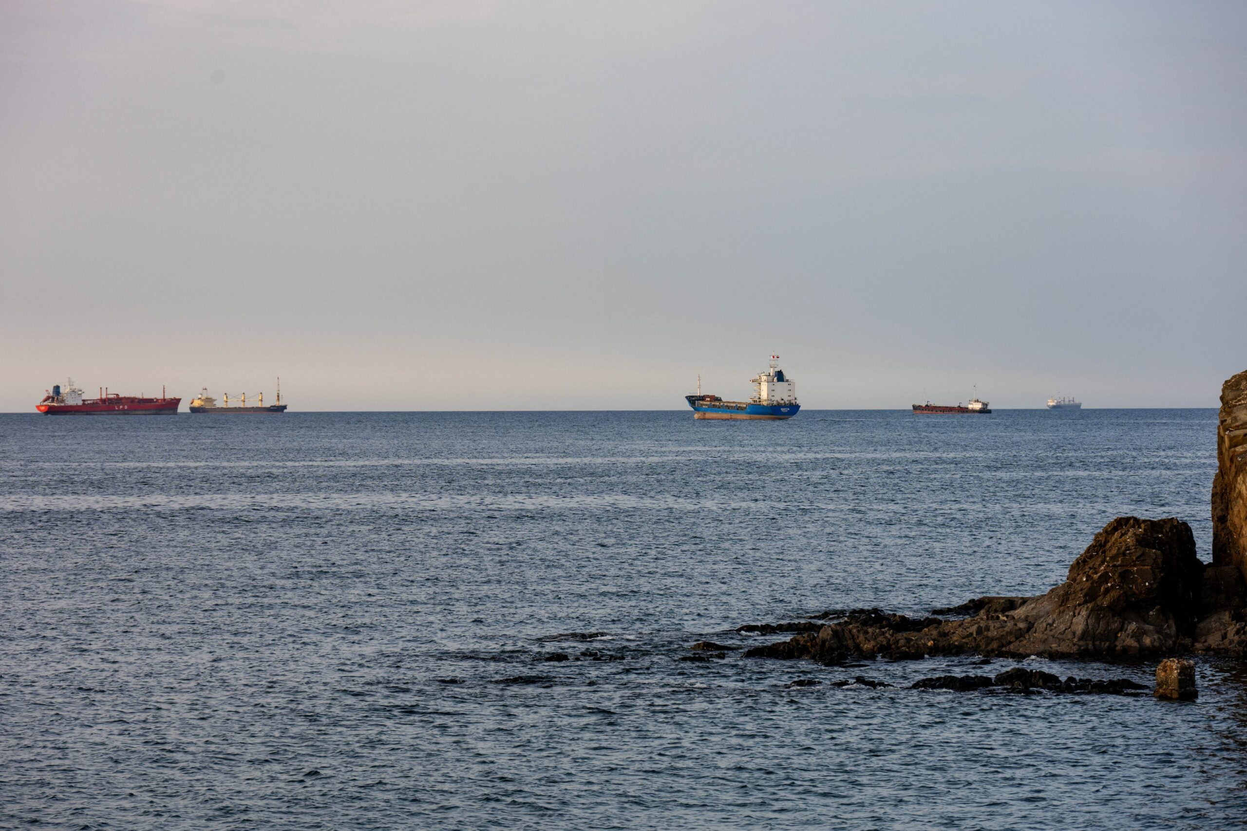 Strâmtoarea Ormuz, „închisă” din nou, anunță presa de stat iraniană