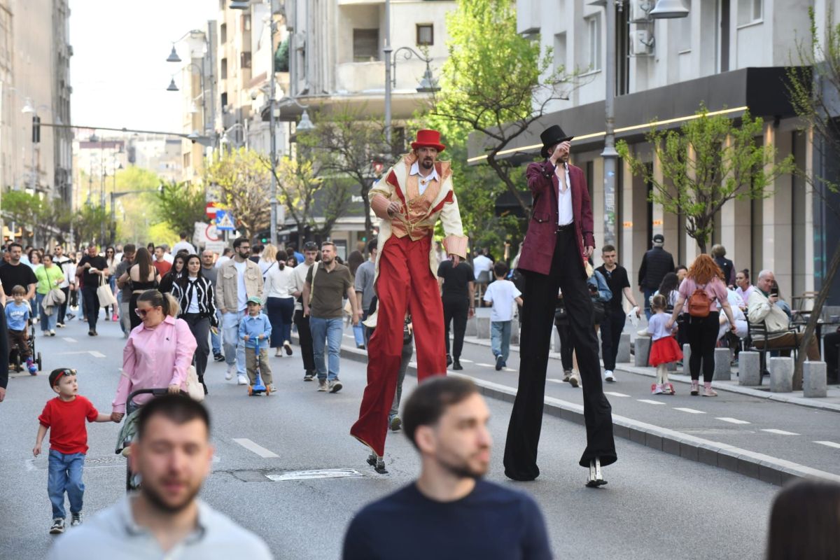 „Străzi poluate”: Calea Victoriei a înregistrat cea mai mare valoare medie de noxe, 53 de micrograme pe metru cub
