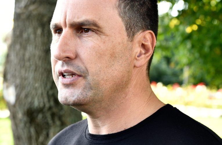 Tánczos Barna: Prețurile la carburanți s-au stabilizat, dar criza politică amenință PNRR