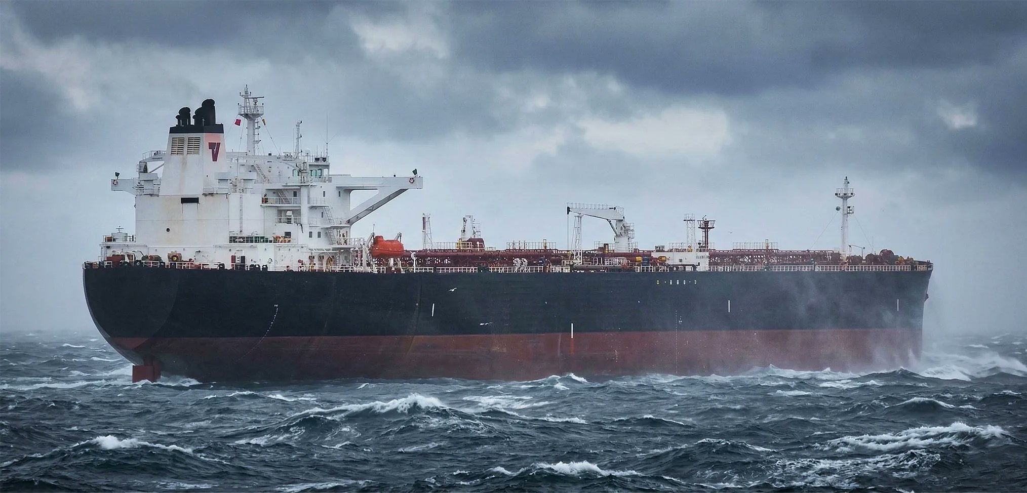 The Times: Marea Britanie nu reține nave rusești din cauza costurilor ridicate de întreținere