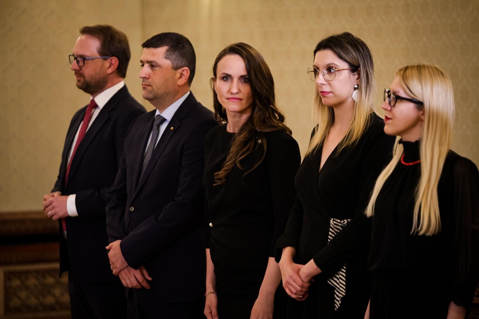 Țoiu: Nu vom ceda în fața celor care își doresc putere fără responsabilitate