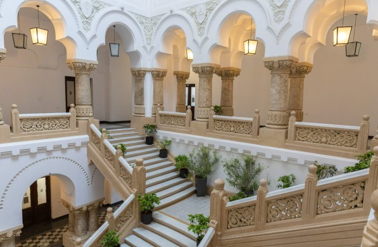 Tururi ghidate gratuite în weekend la Primăria Capitalei