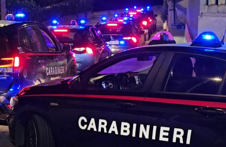 Unul dintre cei mai periculoși fugari din Italia, lider al Camorrei, arestat pe Coasta Amalfi