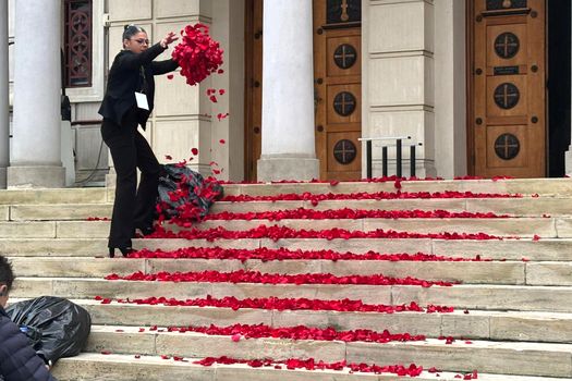 UPDATE: Mircea Lucescu este înmormântat astăzi cu onoruri militare. Slujba va începe în scurt timp la Biserica Sf. Elefterie